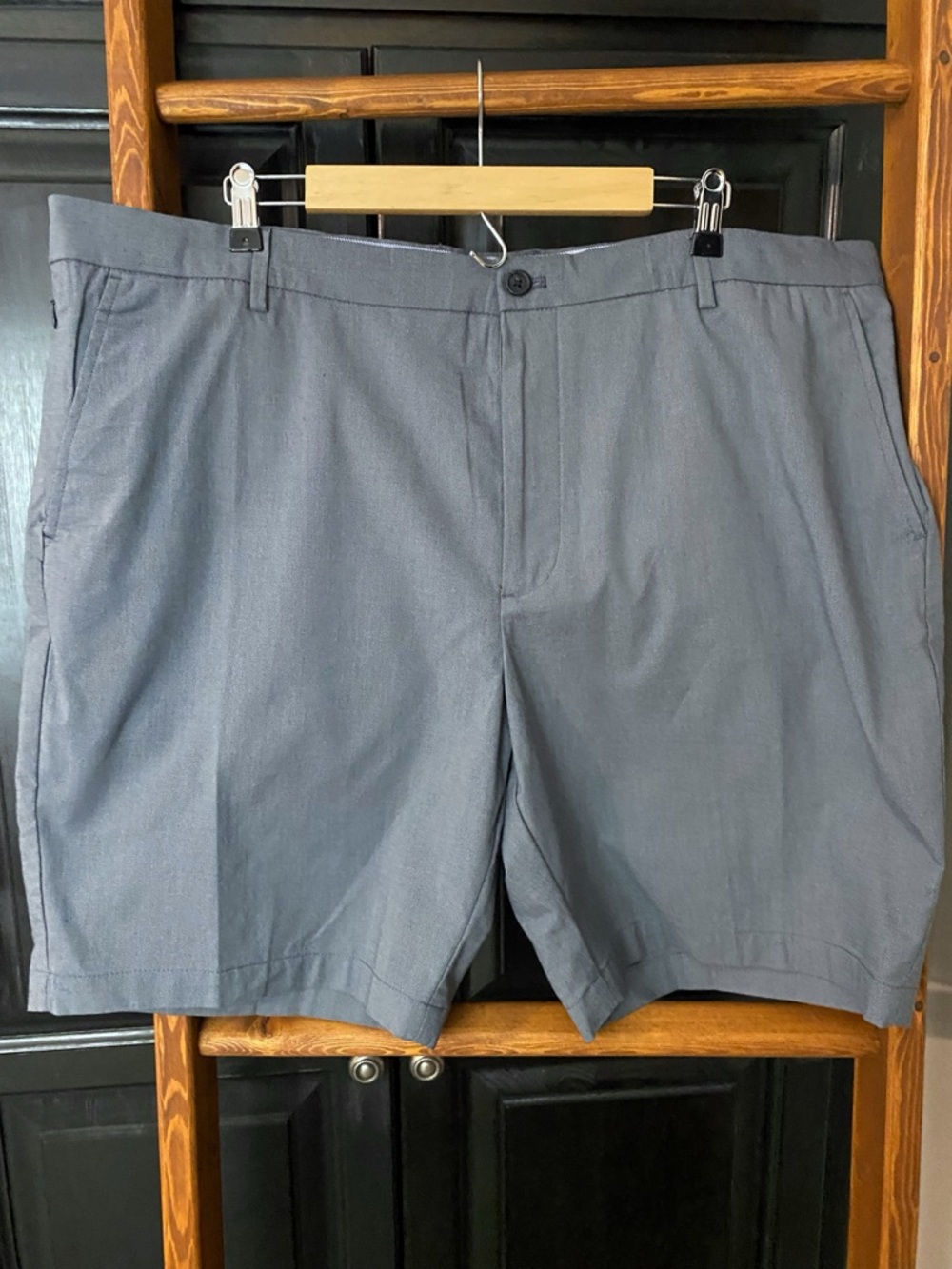 Van Heusen / Casual Shorts 42 NWT